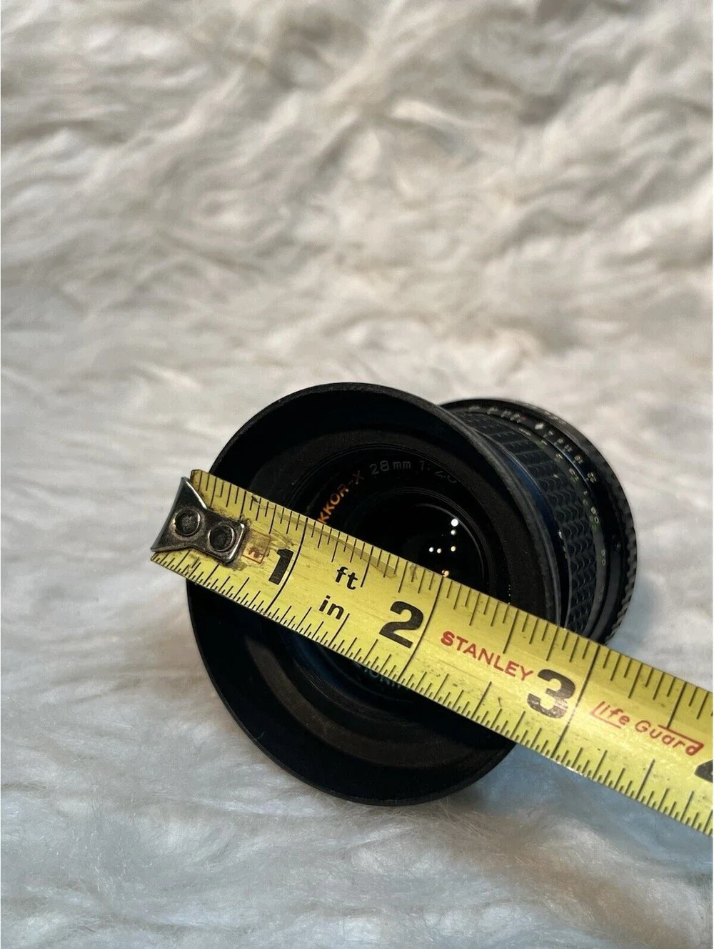 Minolta MD W.Rokkor-X 28mm f/2.8 Wide Angle Manual Focus Lens
